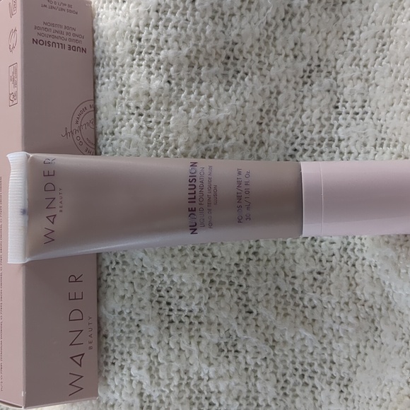Wander Beauty Nude Illusion Liquid Foundation in Rich Deep, 30ml/1.01fl oz - Picture 6 of 11